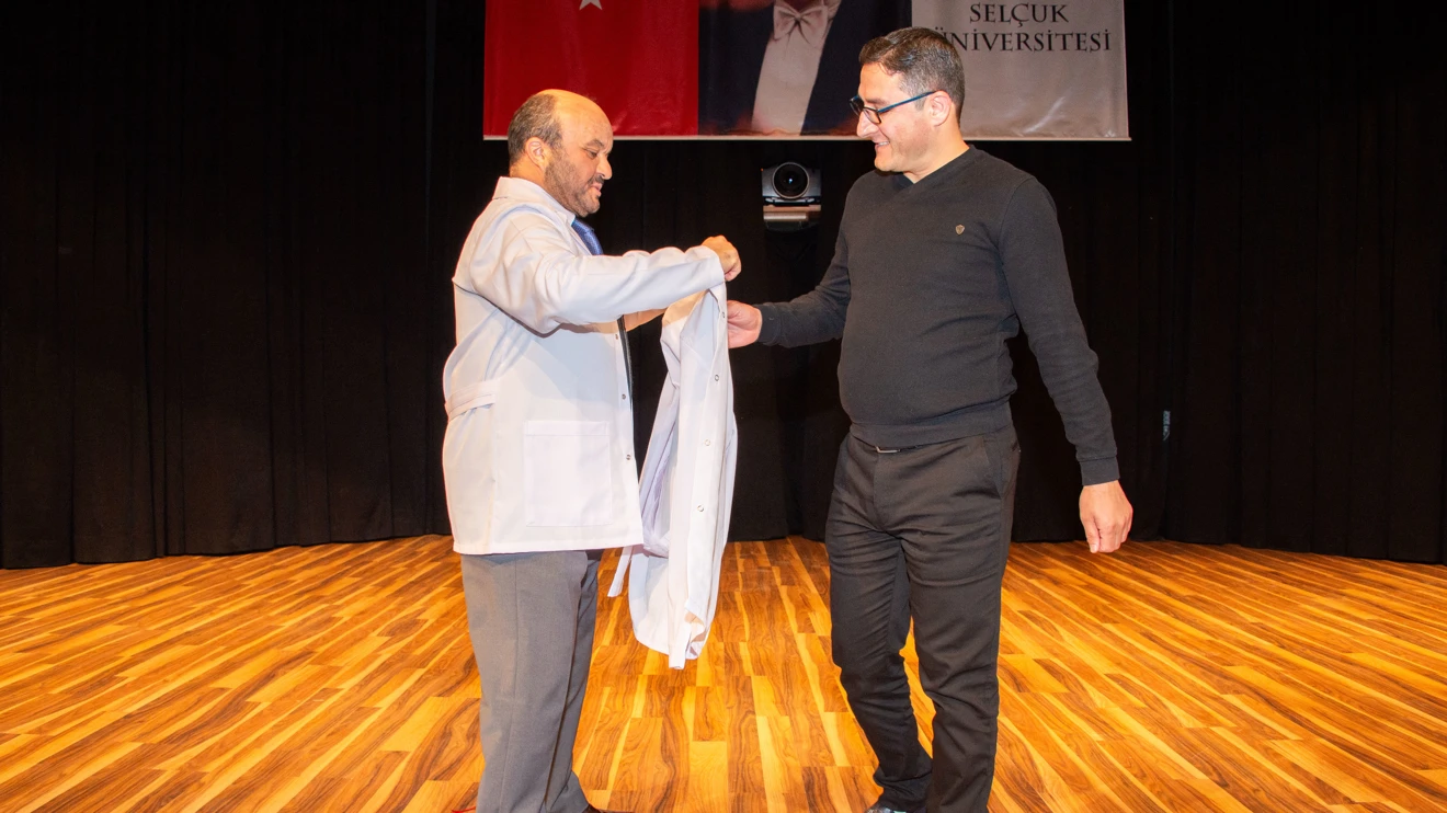 Diş Hekimliği Tarafından Beyaz Önlük Töreni Düzenlendi